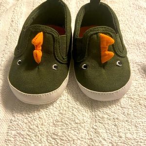 Old Navy Green Baby Shoes size 3-6 months